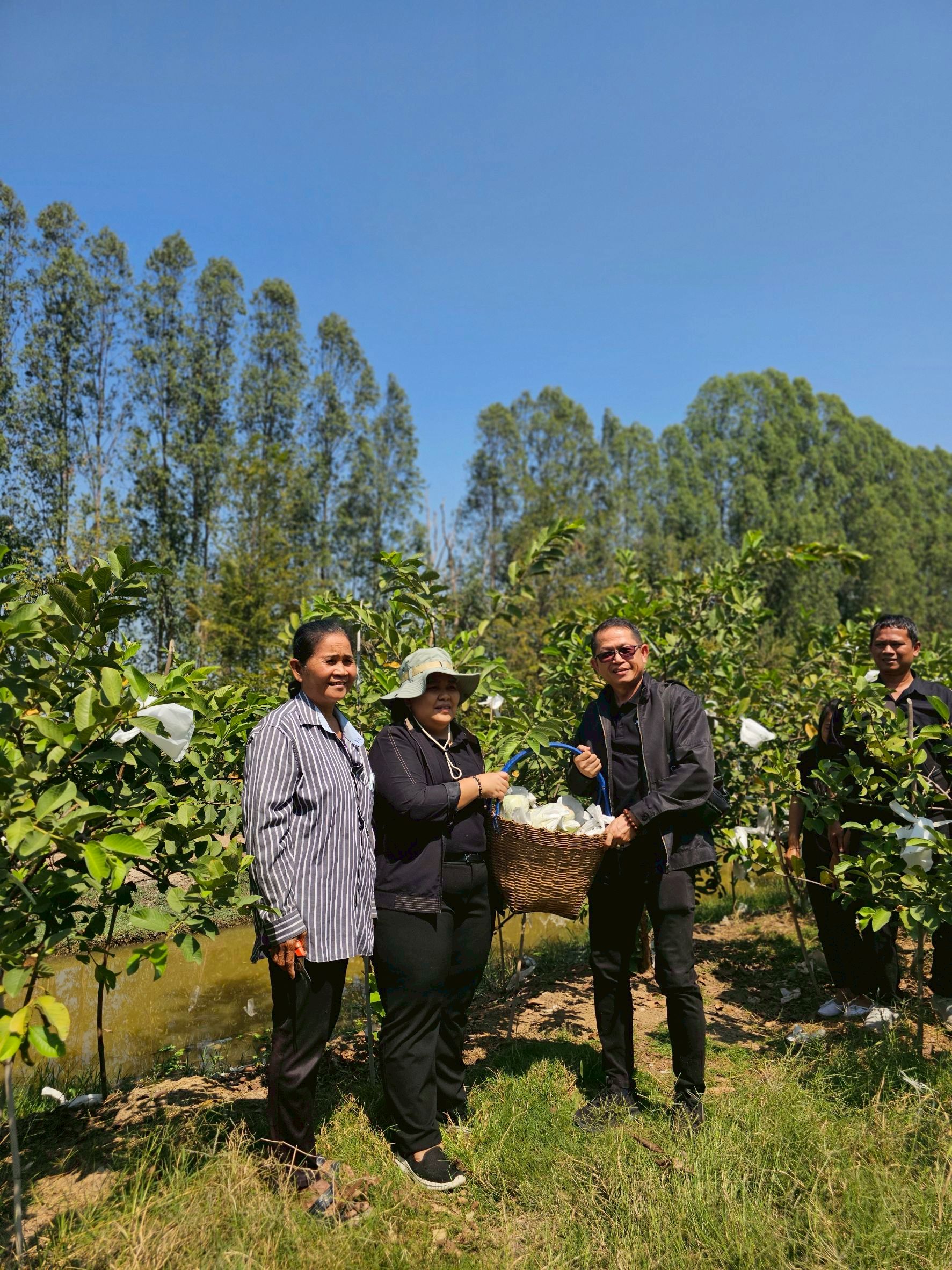 title - ประชุมตรวจติดตามความก้าวหน้าผลการดำเนินงานตามแผนการตรวจราชการ ประจำปีงบประมาณ พ.ศ. 2569 รอบที่ 1 เขตตรวจราชการที่ 2 ของสำนักงานการปฏิรูปที่ดินจังหวัดนครปฐม